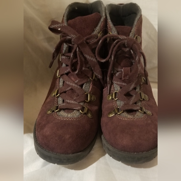 Clarks womens lace up suede leather ankle boot size 7 1/2 - Picture 2 of 13